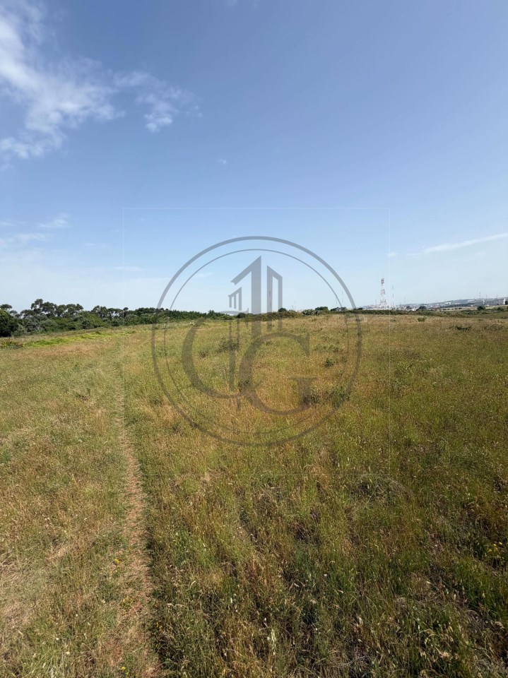 Terreno em Queijas, Oeiras